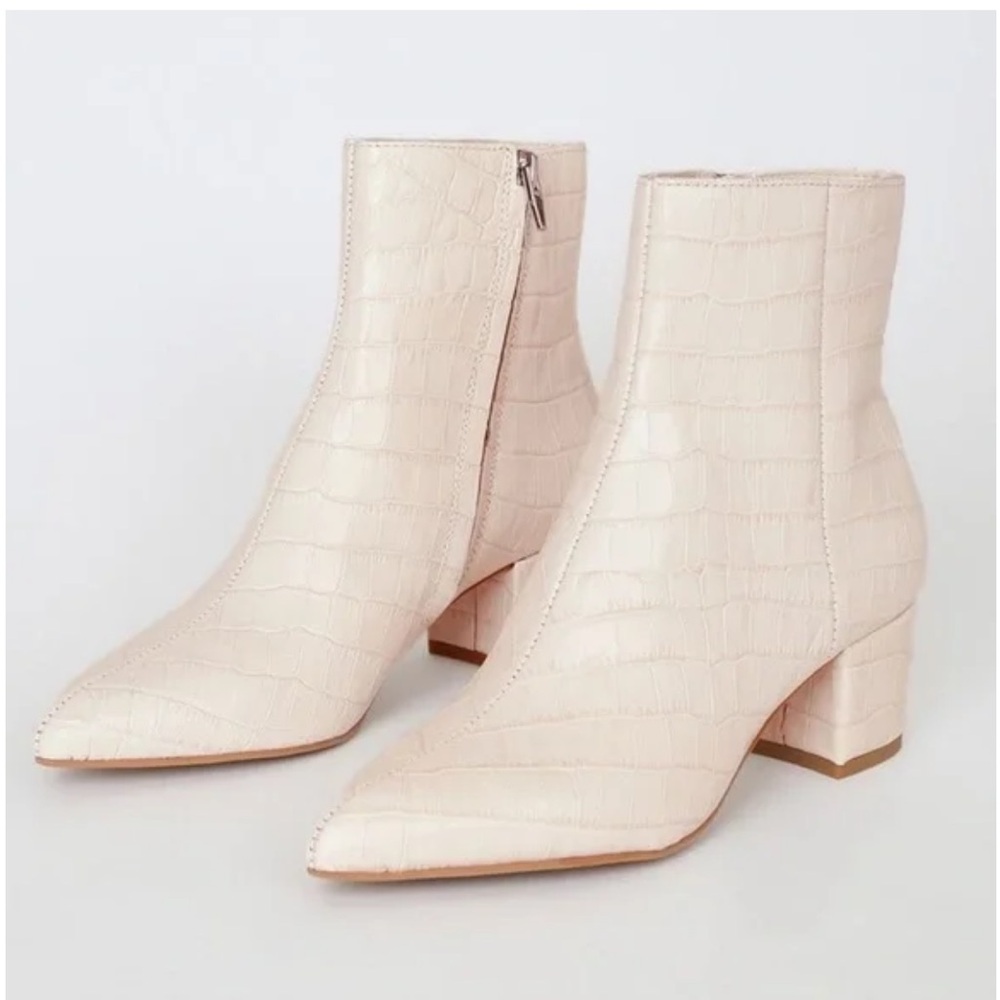 Dolce Vita Elegant Cream Ankle Boots Size 8